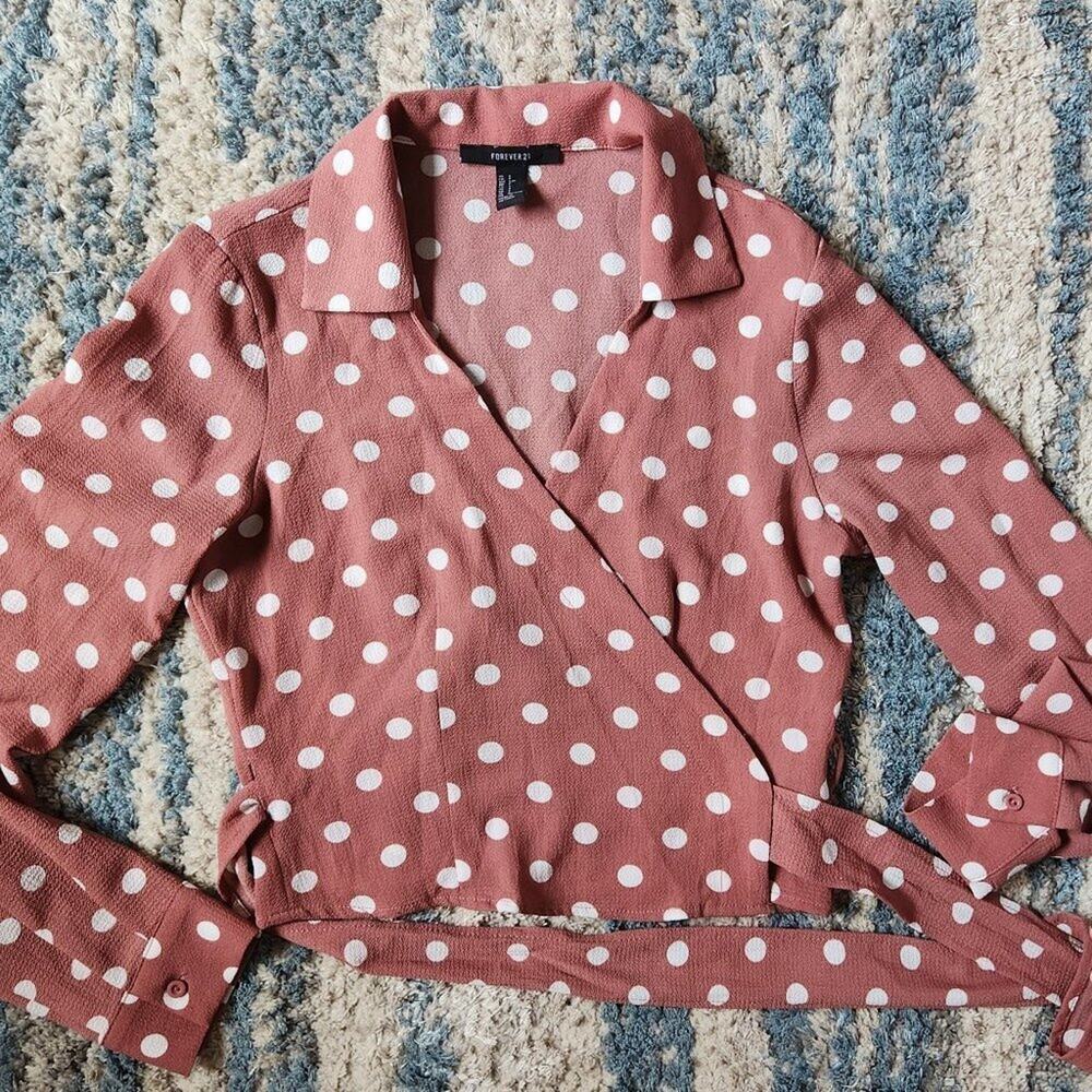F21 Mauve Polka Dot Wrap Around Top || Small EUC - Picture 4 of 13